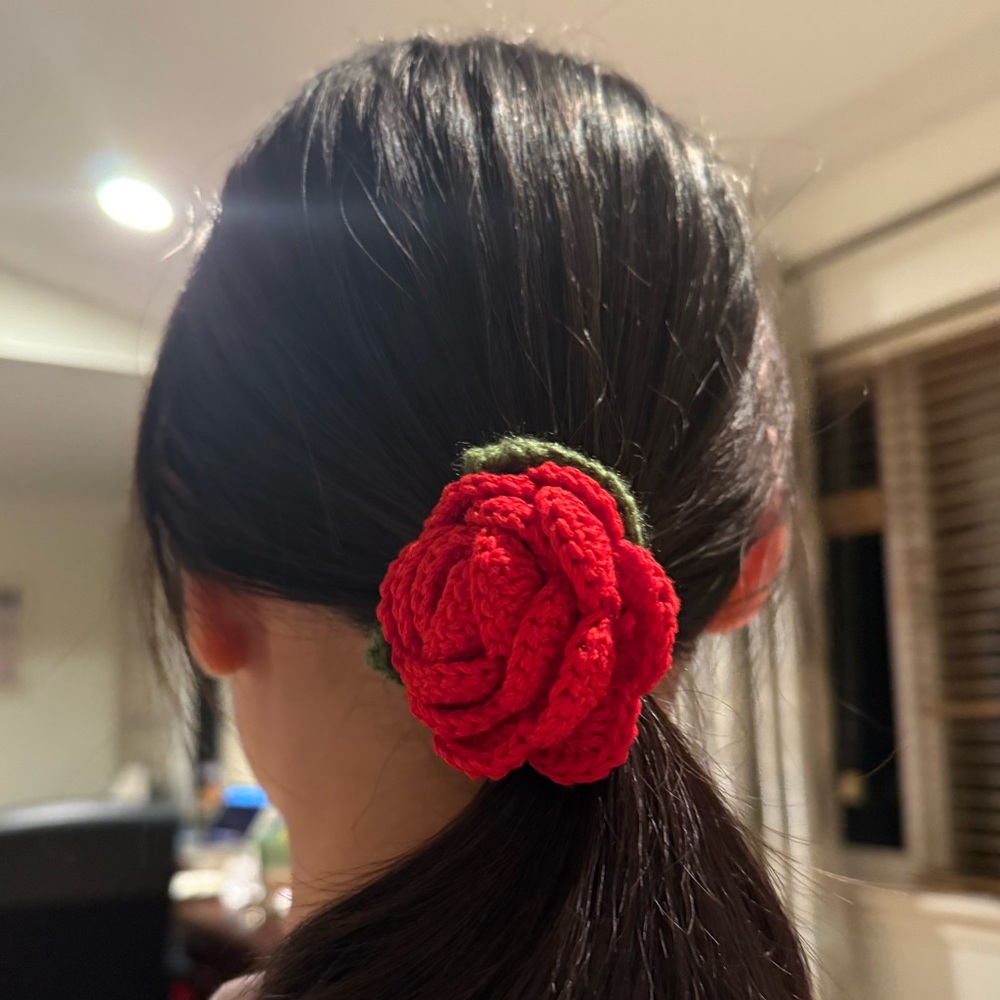 Handmade Crochet Rose Hair Scrunchie / Hair Tie 🌹